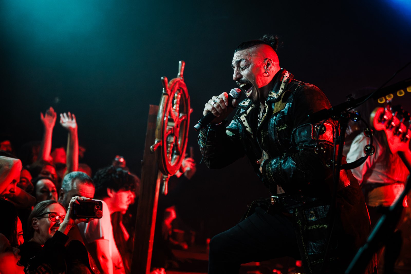 Lagerstein performing live at Crowbar