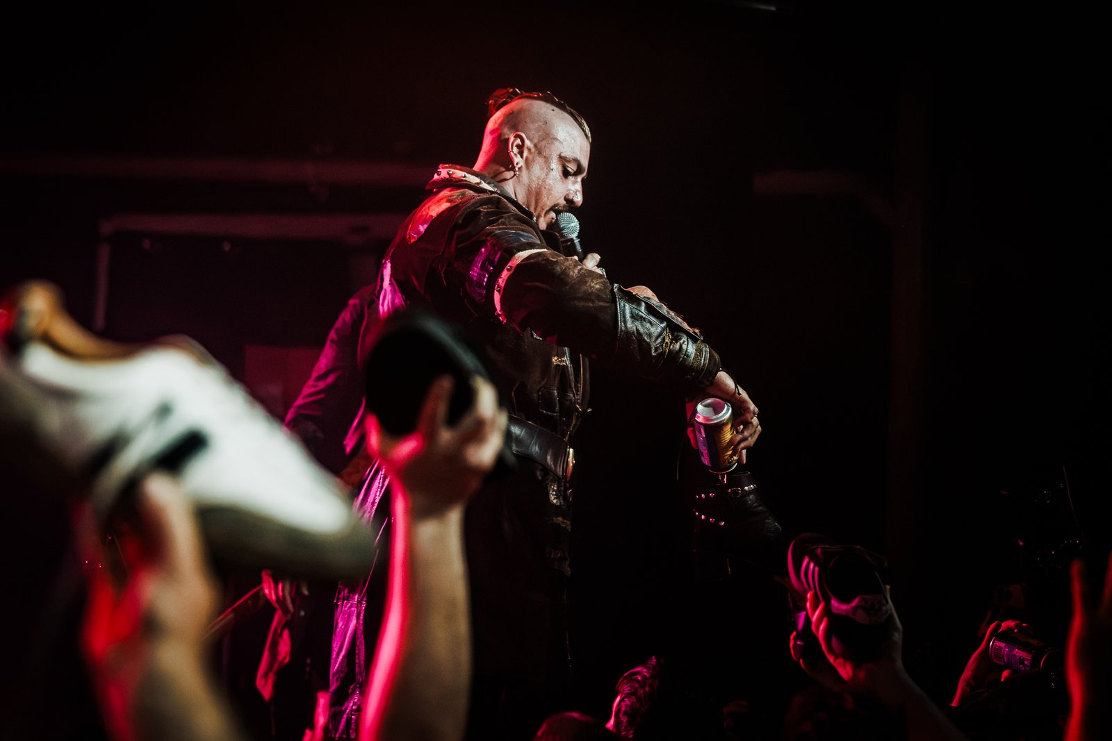 Lagerstein frontman performing at Crowbar